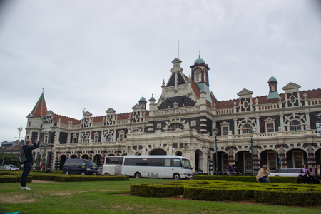 image of Dunedin Railway Station - click to enlarge